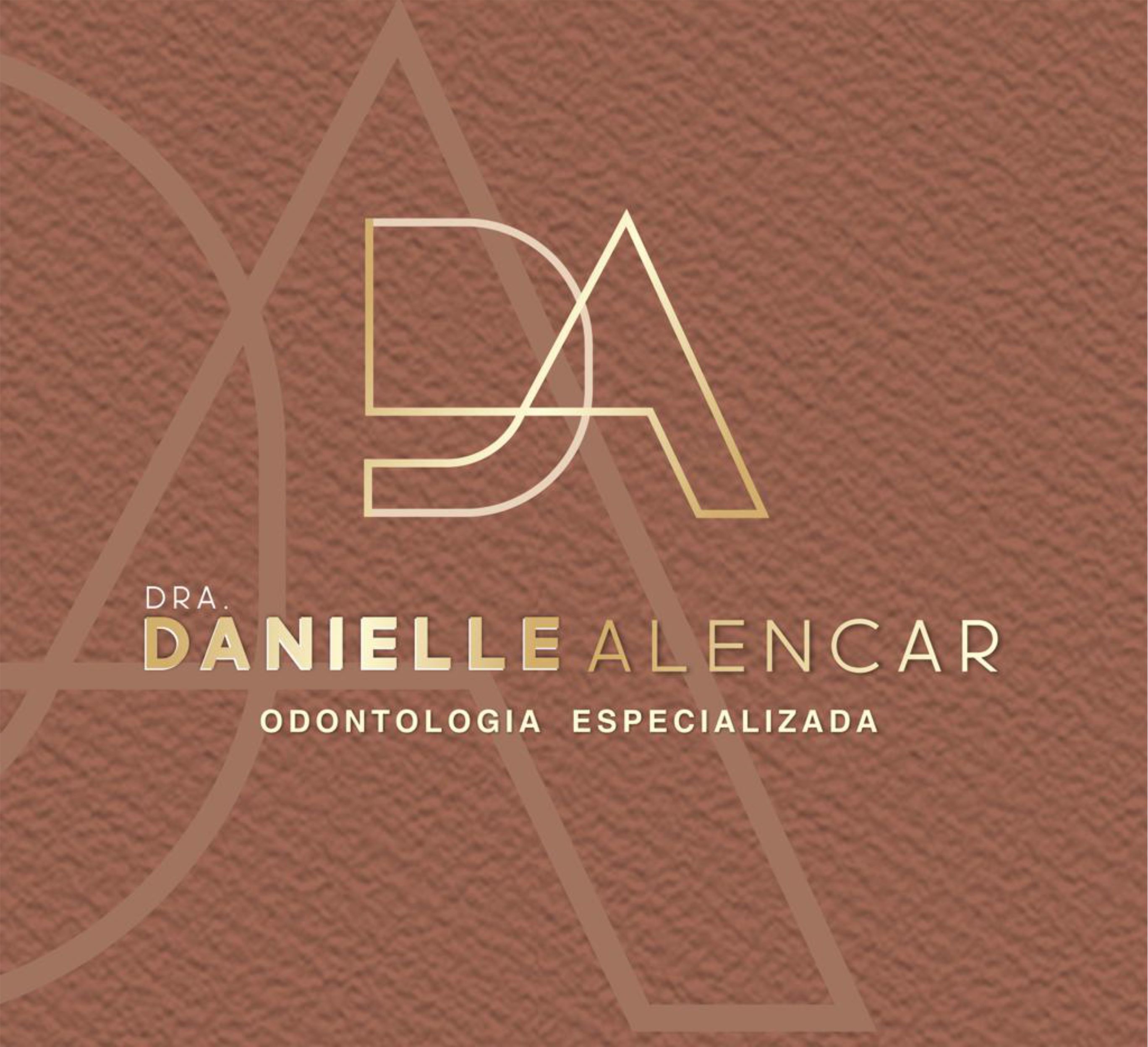 Dra. Danielle Alencar 